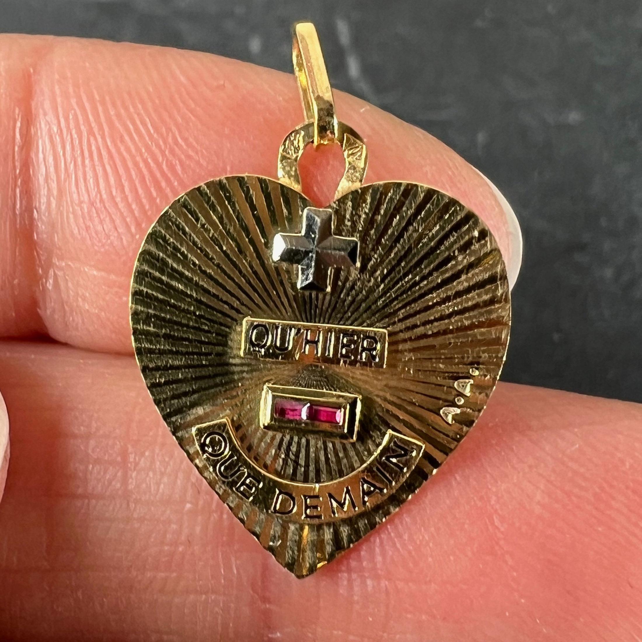 A Augis More Than Yesterday Heart Pendentif en or blanc jaune 18K Rubis Love Unisexe en vente