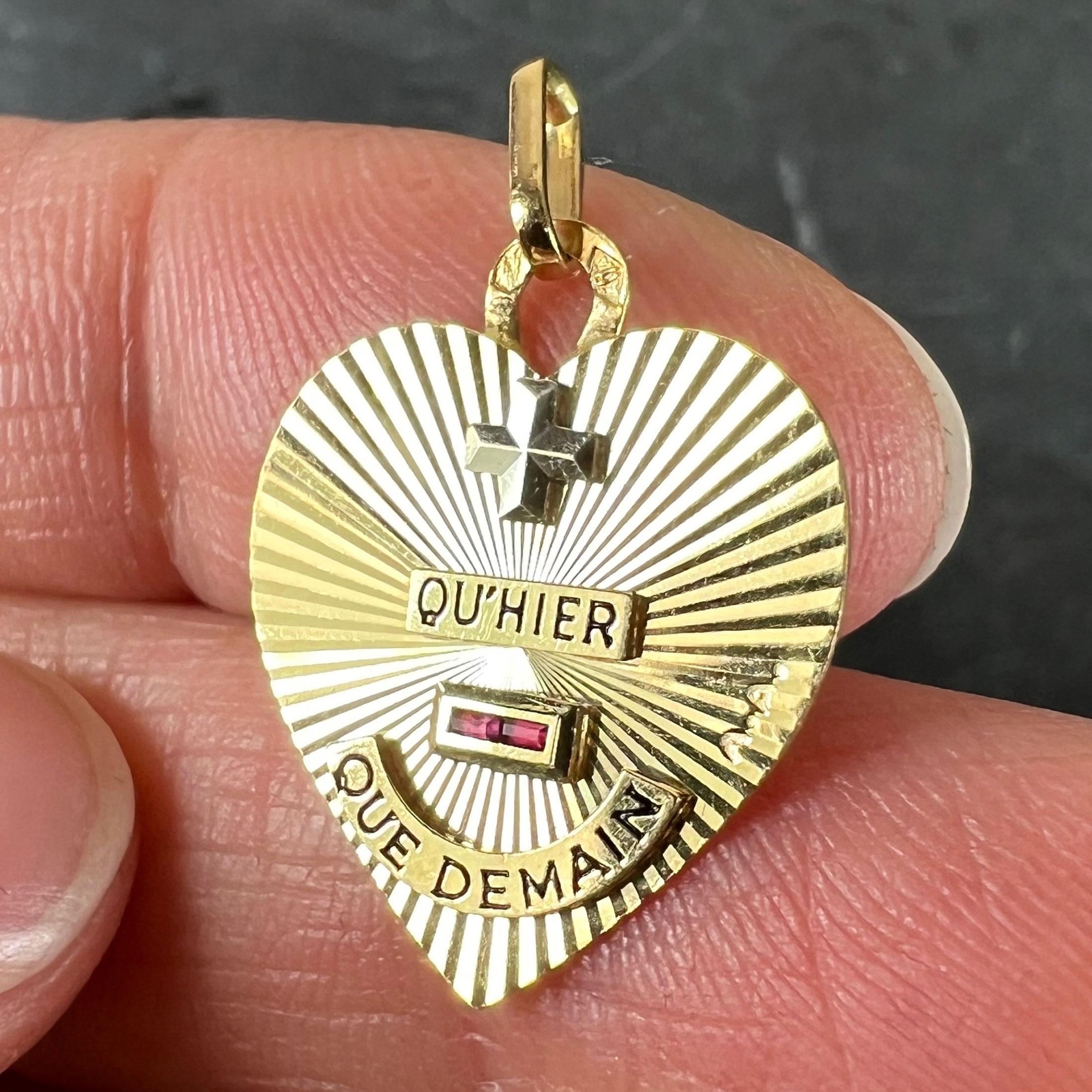 A Augis More Than Yesterday Heart Pendentif en or blanc jaune 18K Rubis Love en vente 1