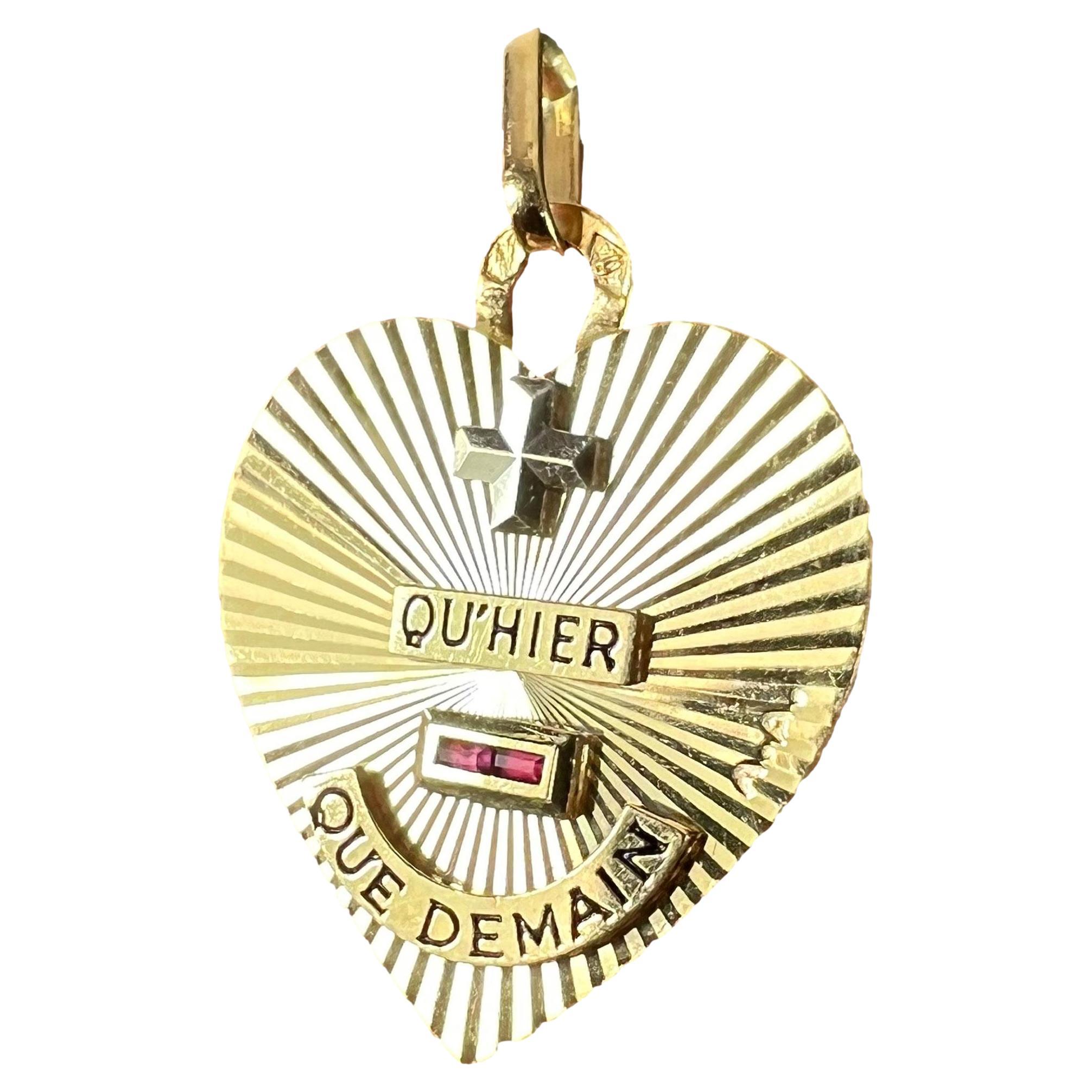 A Augis More Than Yesterday Heart Pendentif en or blanc jaune 18K Rubis Love en vente