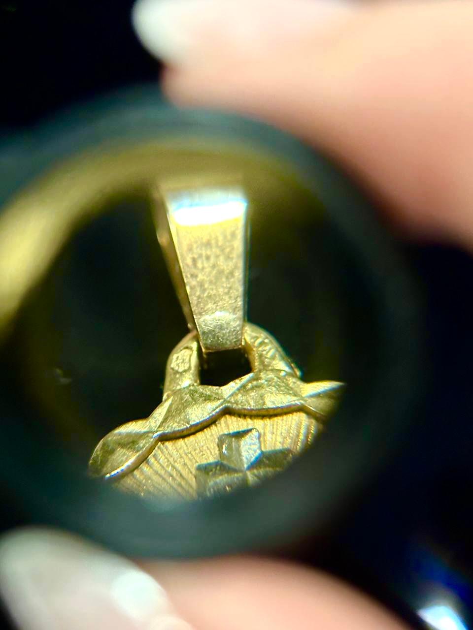 Augis Qu Hier Qui Demain Love Medal Pendant Love Token 18 ct Gold For Sale 1