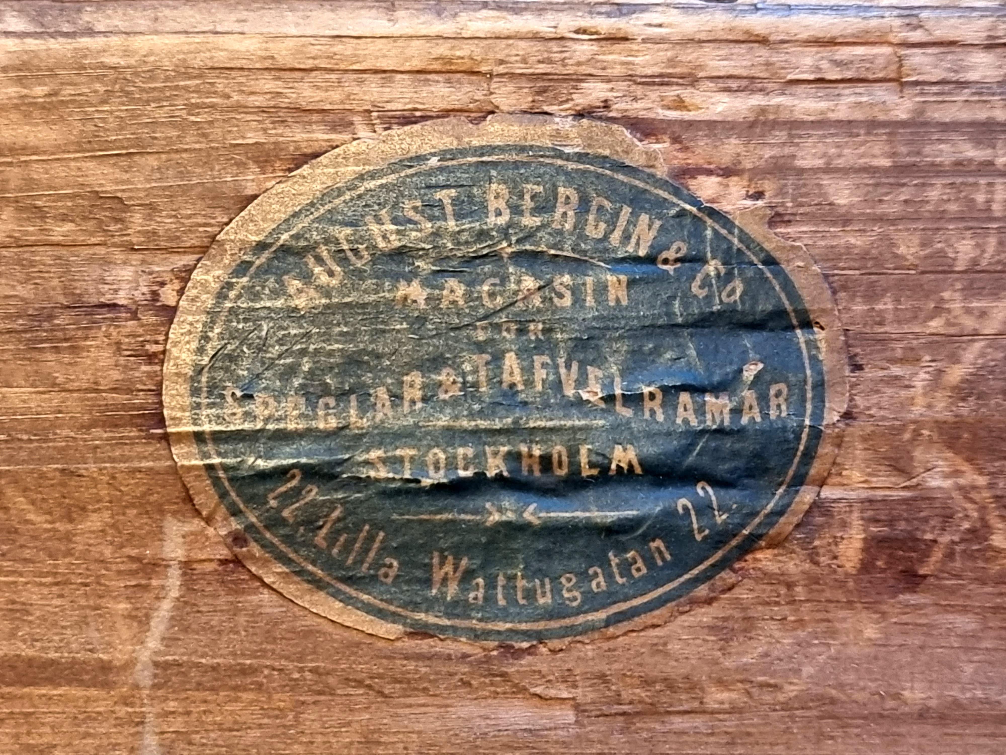 August Bergin & Co. Stockholm, Spiegel mit Holzrahmen, Schwedische Jugend (Jugendstil) im Angebot