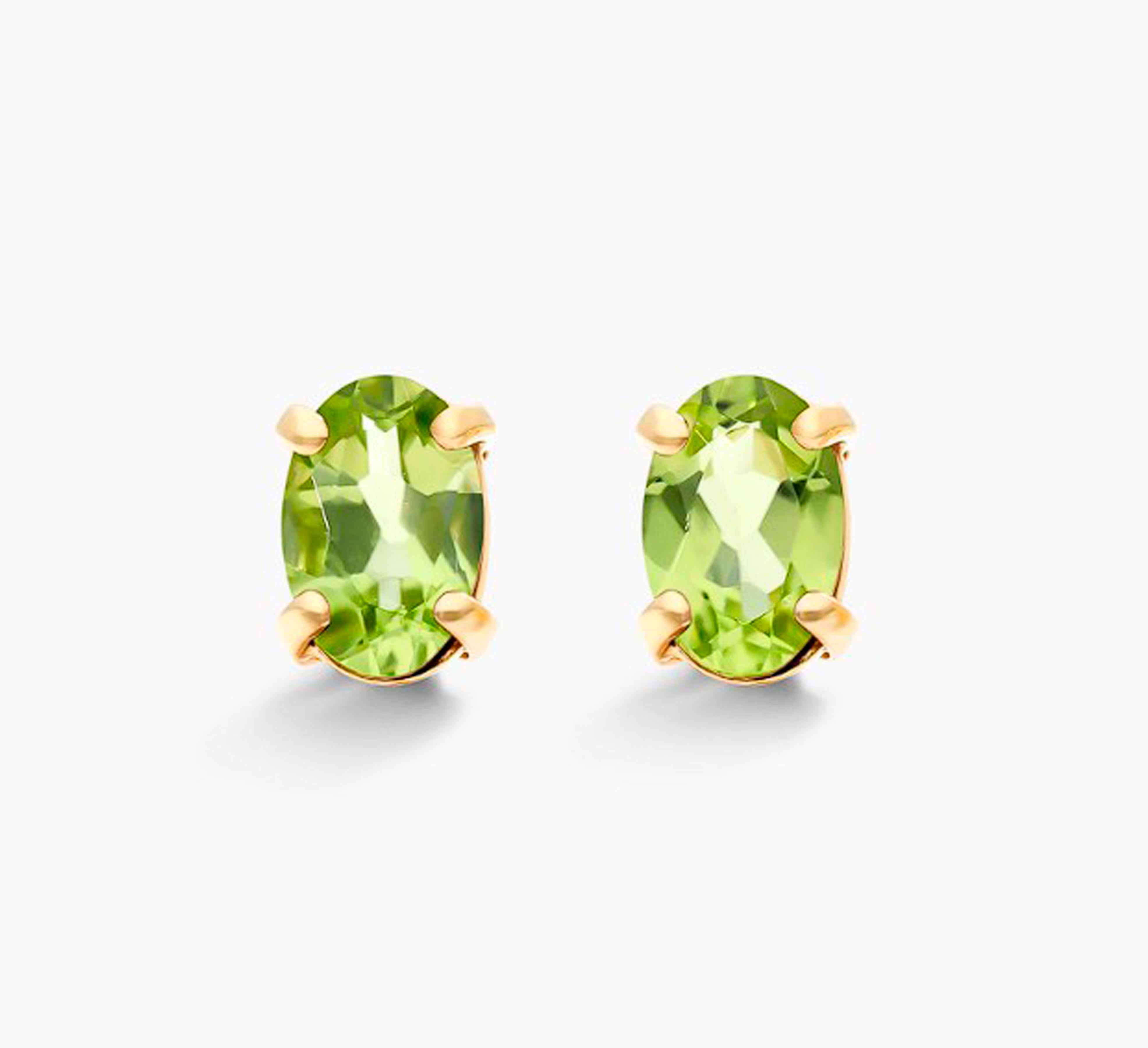 August birthstone peridot 14k gold earrings studs. In New Condition For Sale In Istanbul, TR