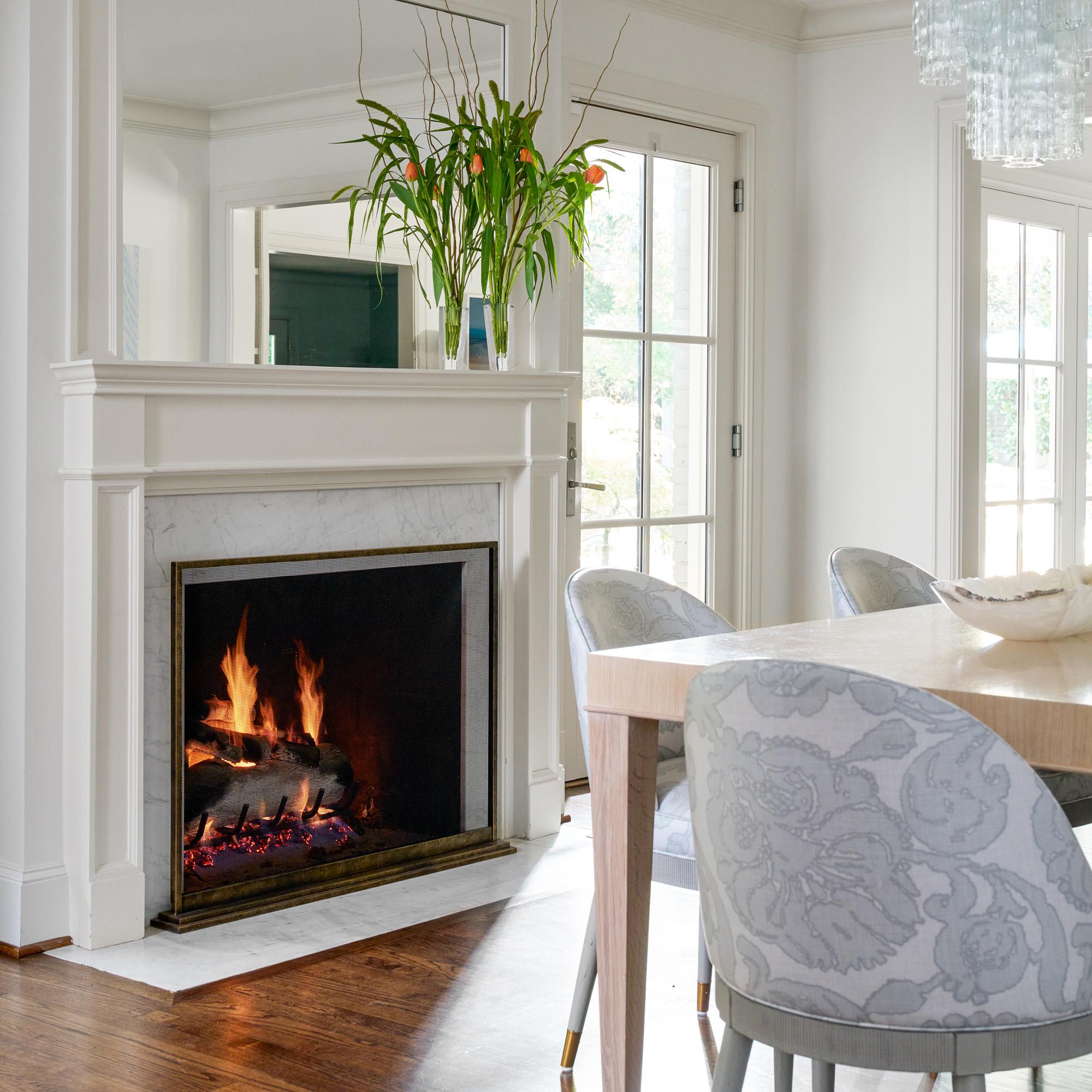 XXIe siècle et contemporain Pare-feu August en or vieilli en vente