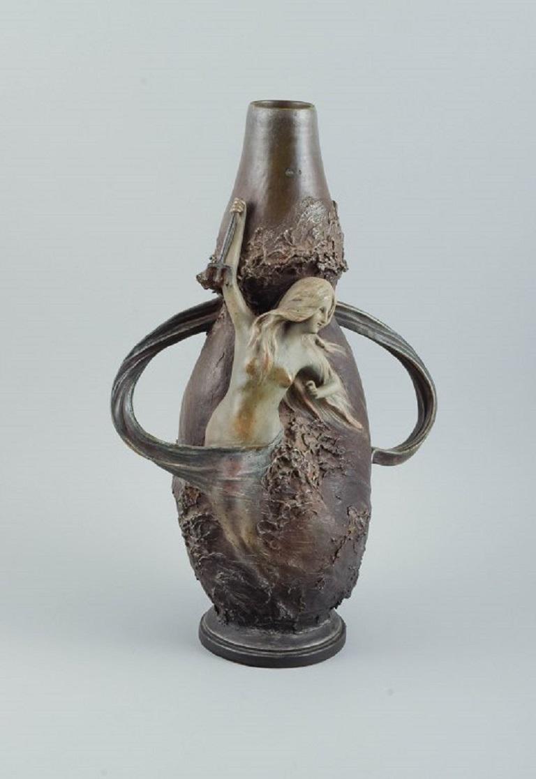 Autrichien August Otto pour Johann Maresch, grand vase en terre cuite Art nouveau de Bohème en vente