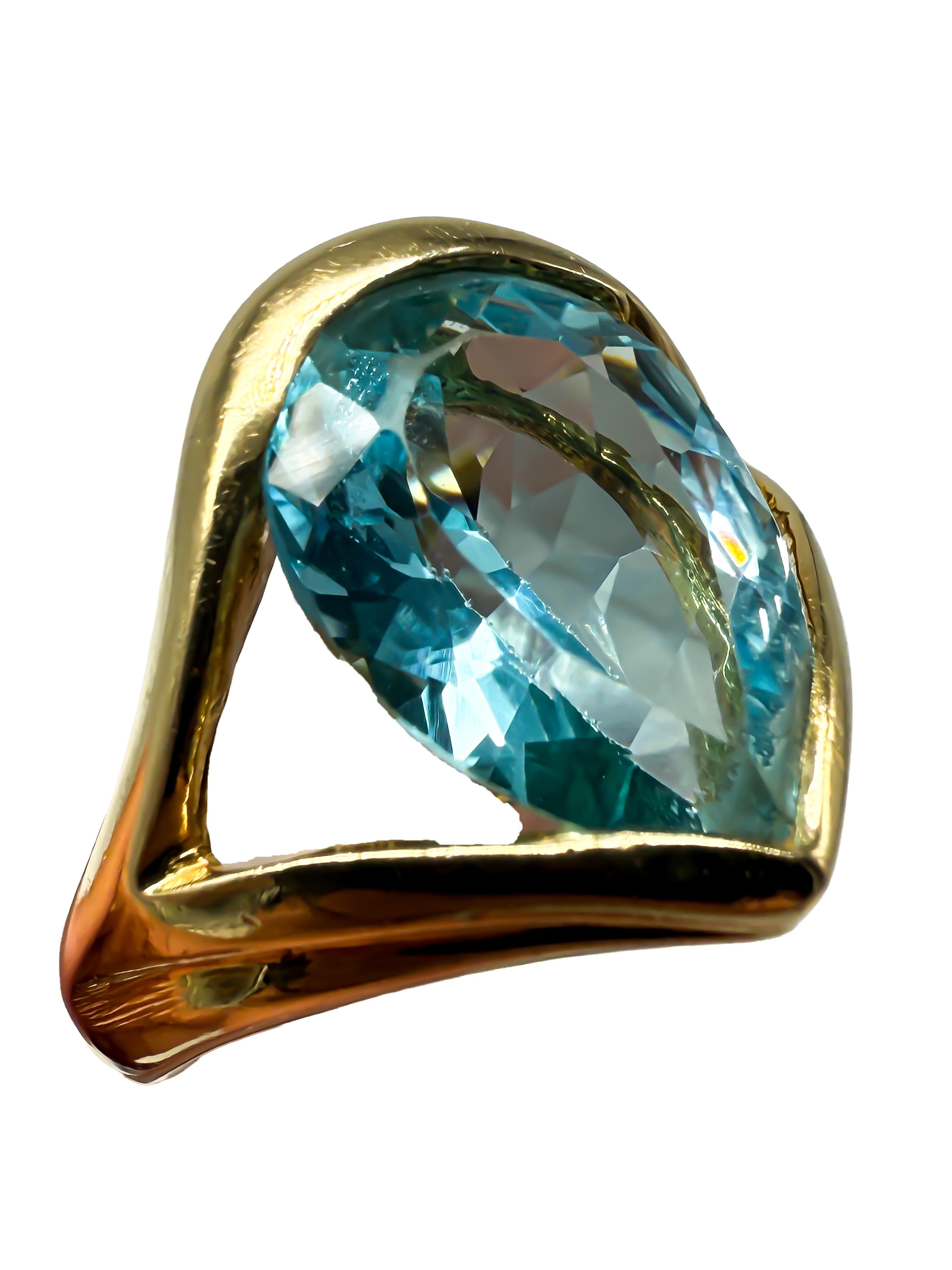 Augusta Anillo de Oro Amarillo de 18 K con una Aguamarina Moderno en venta