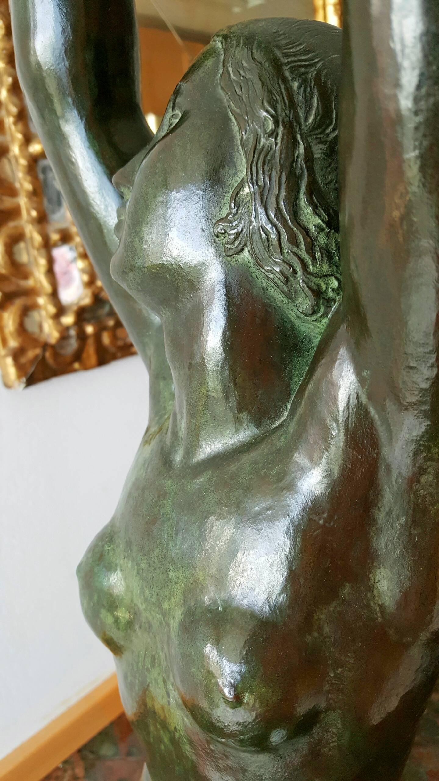 Sculpture Art Déco  - Bronze Art déco, colombes de Vénus nues et raisins en vente 6