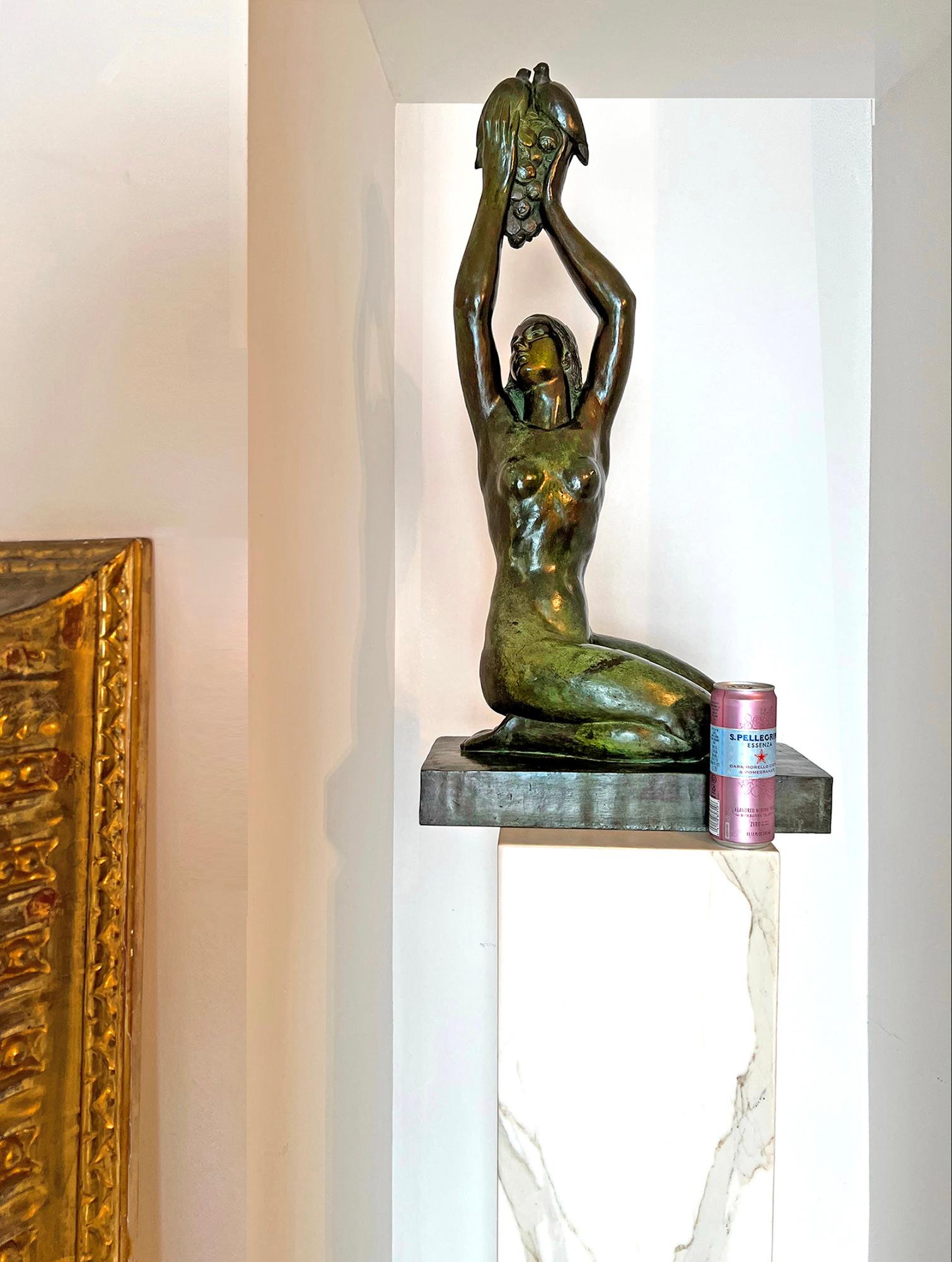 Art Deco Sculpture  - Art Deco Bronze, Nude Venus doves grapes 7
