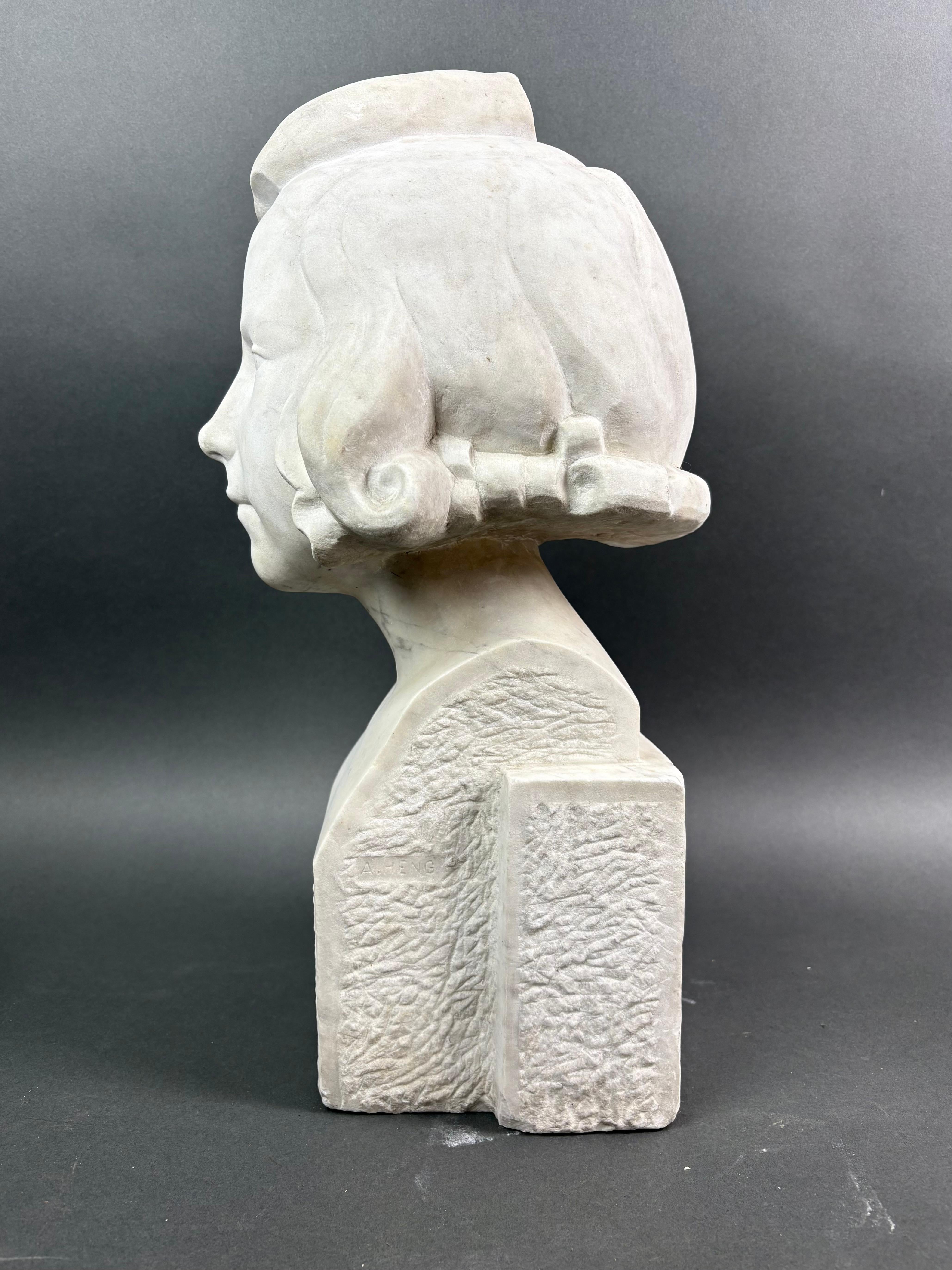 Büste eines Mädchens in weißem Marmor Signiert Französisch Art Deco Schule im Angebot 5