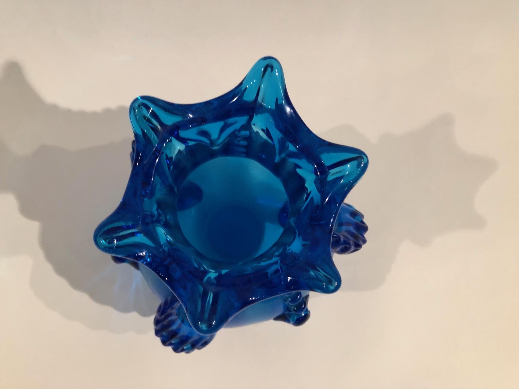 Art nouveau Vase en verre bleu Auguste Jean avec poissons, 1860 en vente