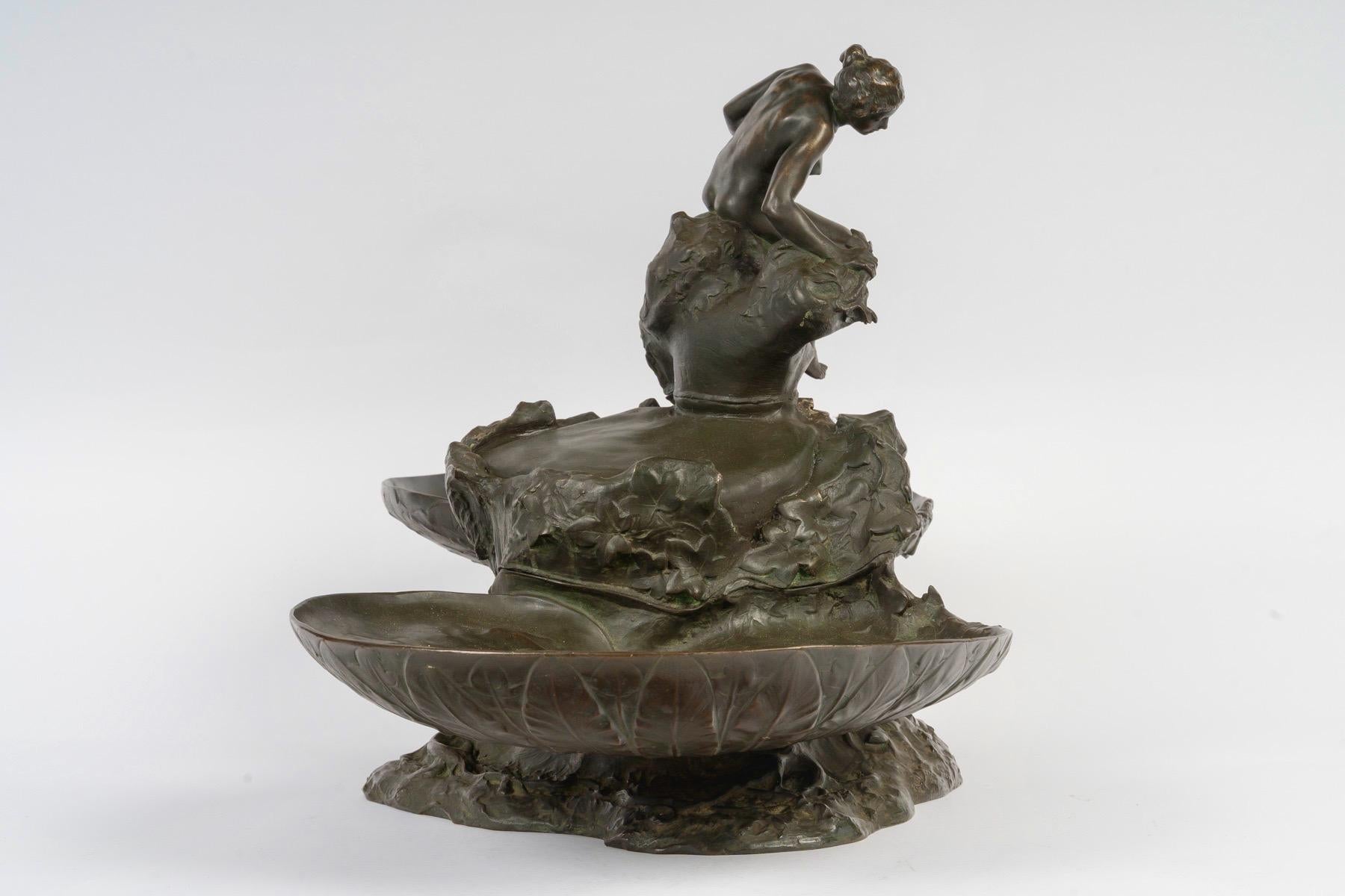 Art Nouveau Auguste Ledru (French, 1860-1902)  Large Naïade Bronze Centerpiece circa 1895 For Sale