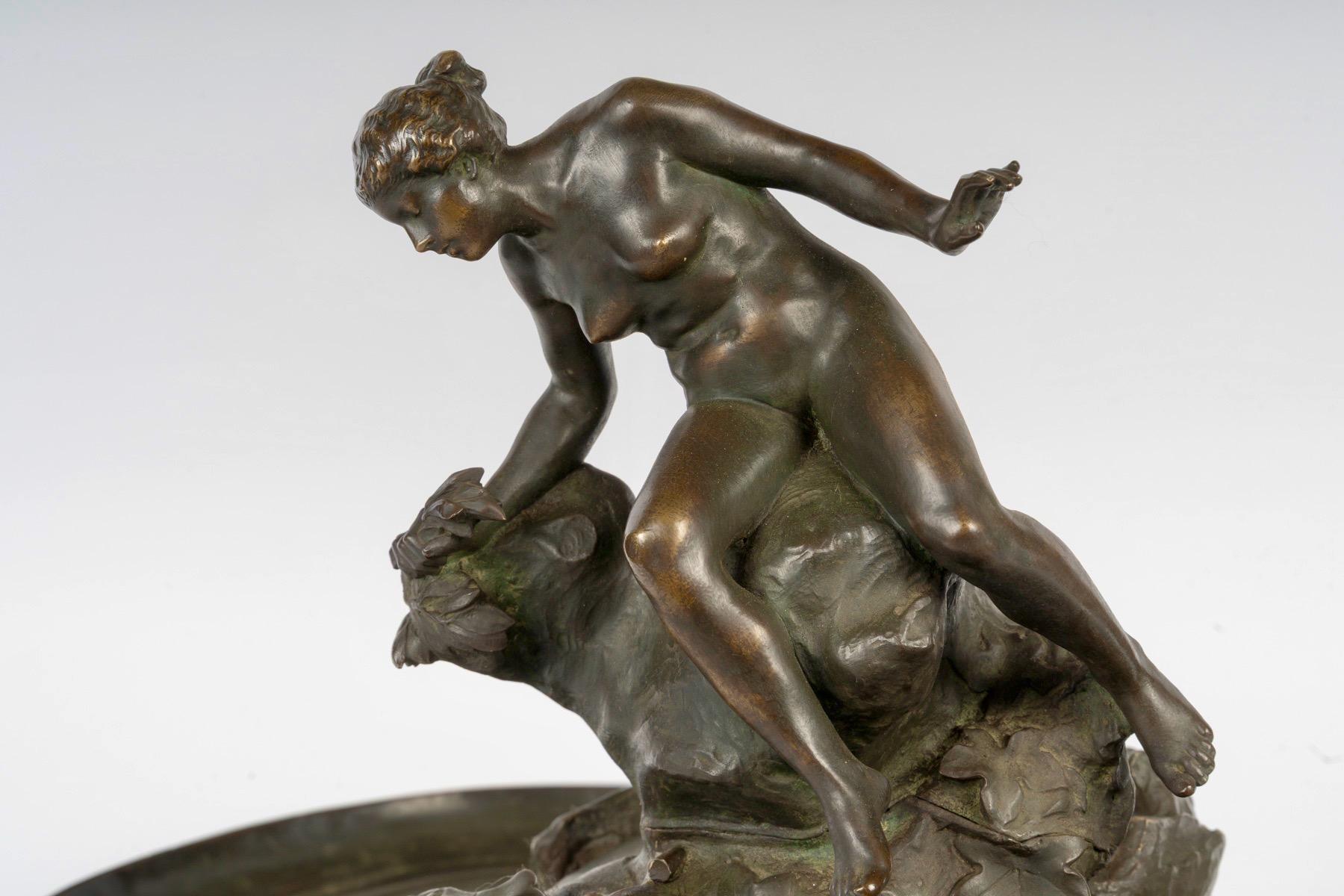 Auguste Ledru (French, 1860-1902)  Large Naïade Bronze Centerpiece circa 1895 For Sale 1