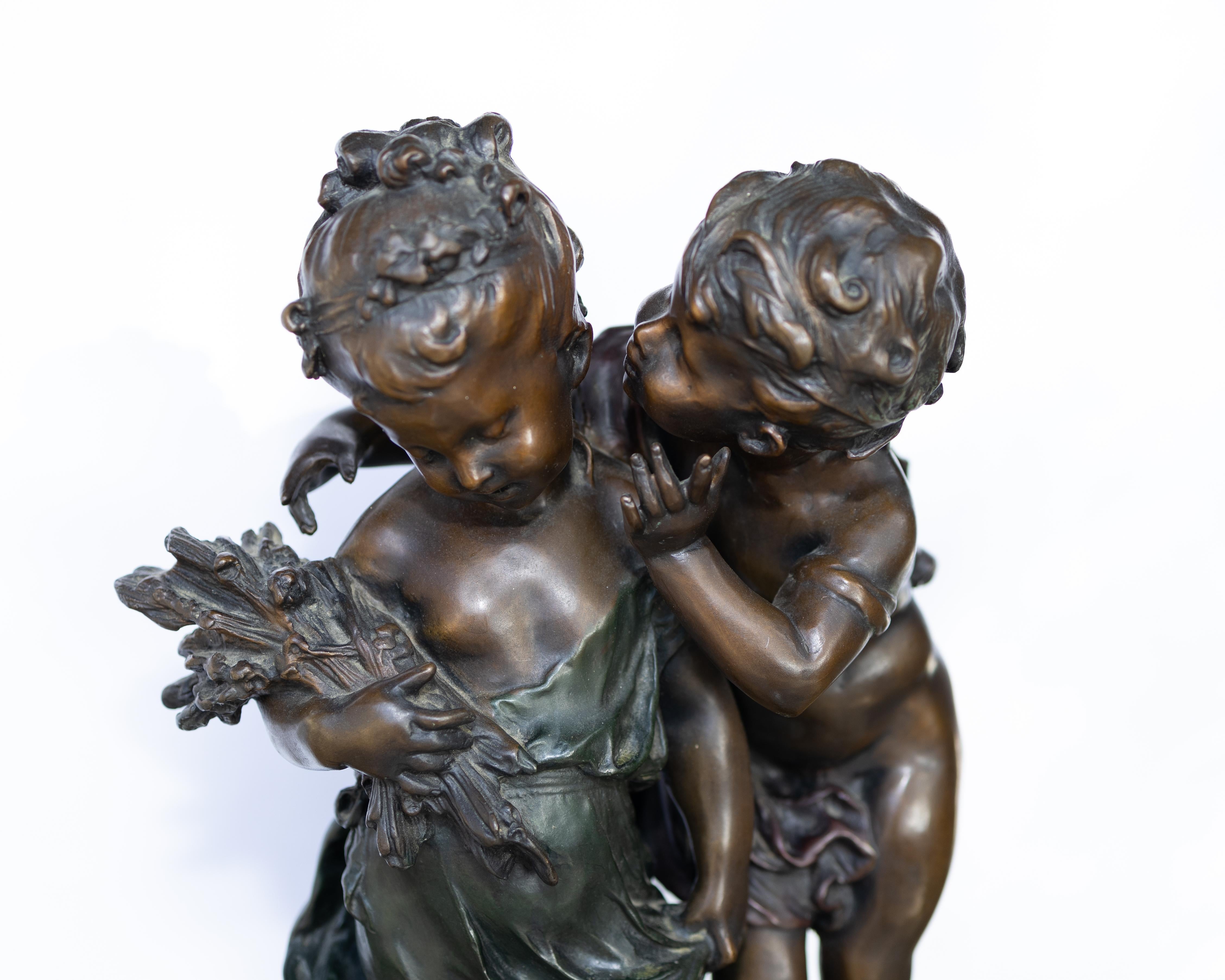 Whispering Children - Sculpture by Auguste Moreau