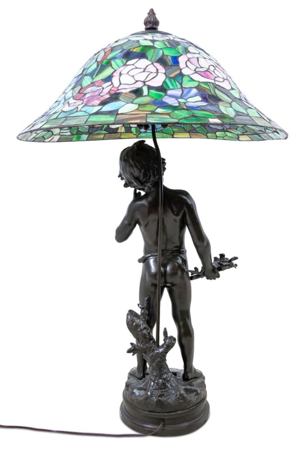 Auguste Moreau Bronze- und Bleiglas-Lampe (amerikanisch) im Angebot