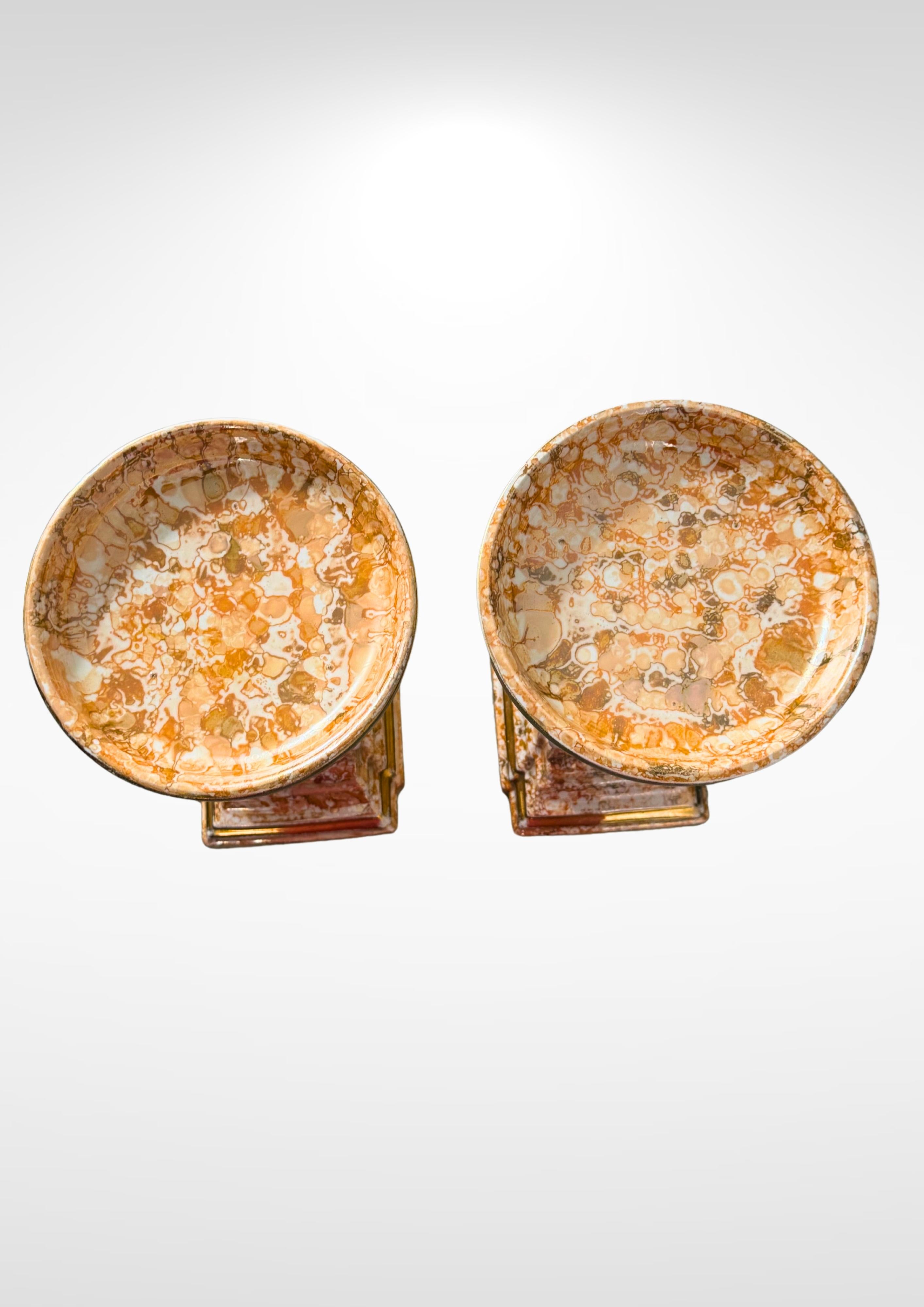 Auguste Mouzin et Cie Paar keramische Tazza-Urnen aus den 1930er Jahren (Neobarock) im Angebot