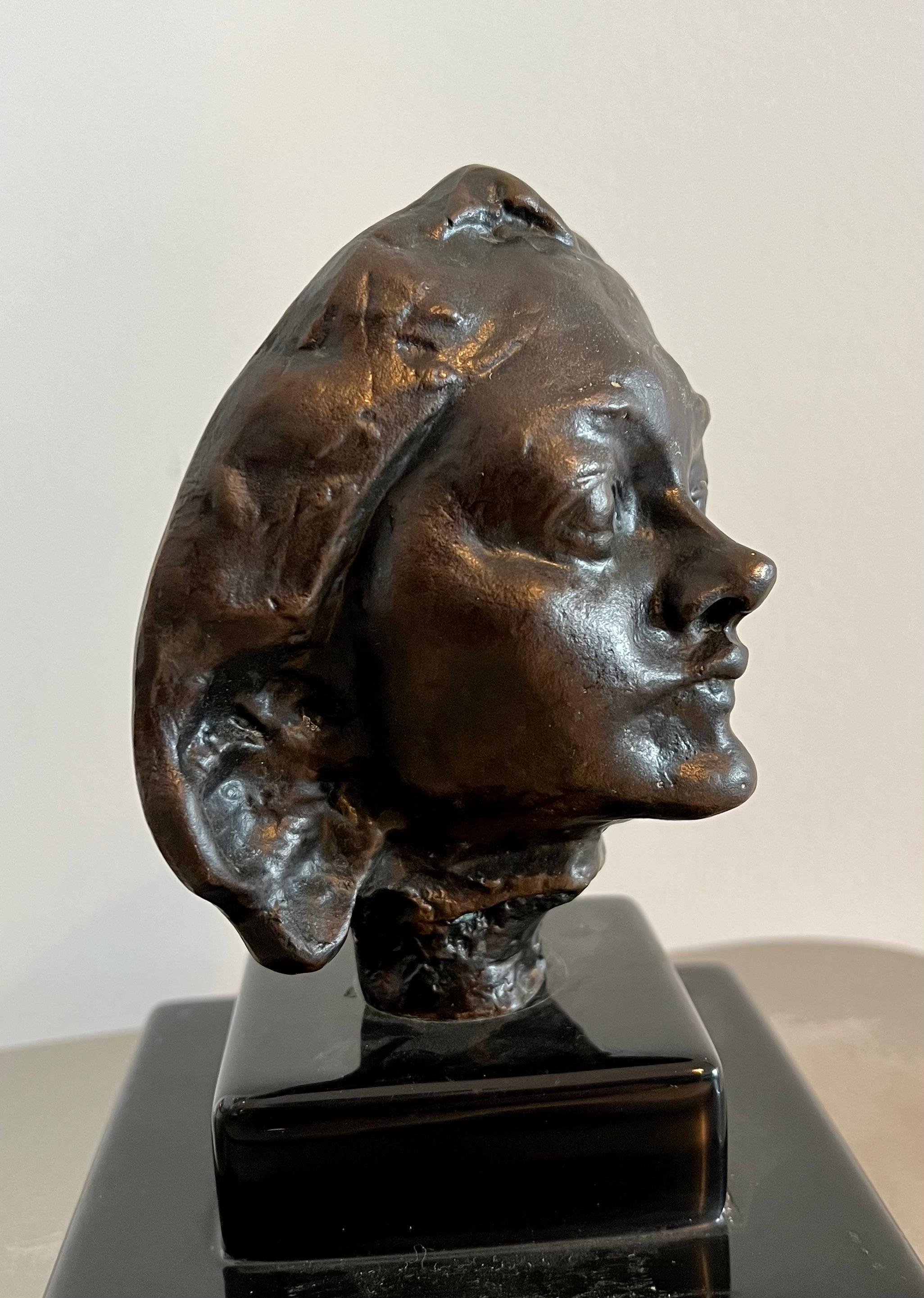 Petite sculpture en bronze moulé d'après Rodin « Pleite tete au nez rétrousse » en vente 7