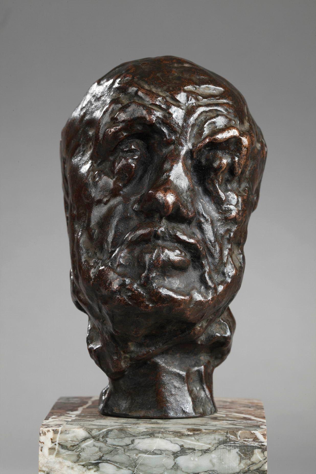 Kleiner Kopf des Mannes mit gebrochener Nase – Sculpture von Auguste Rodin
