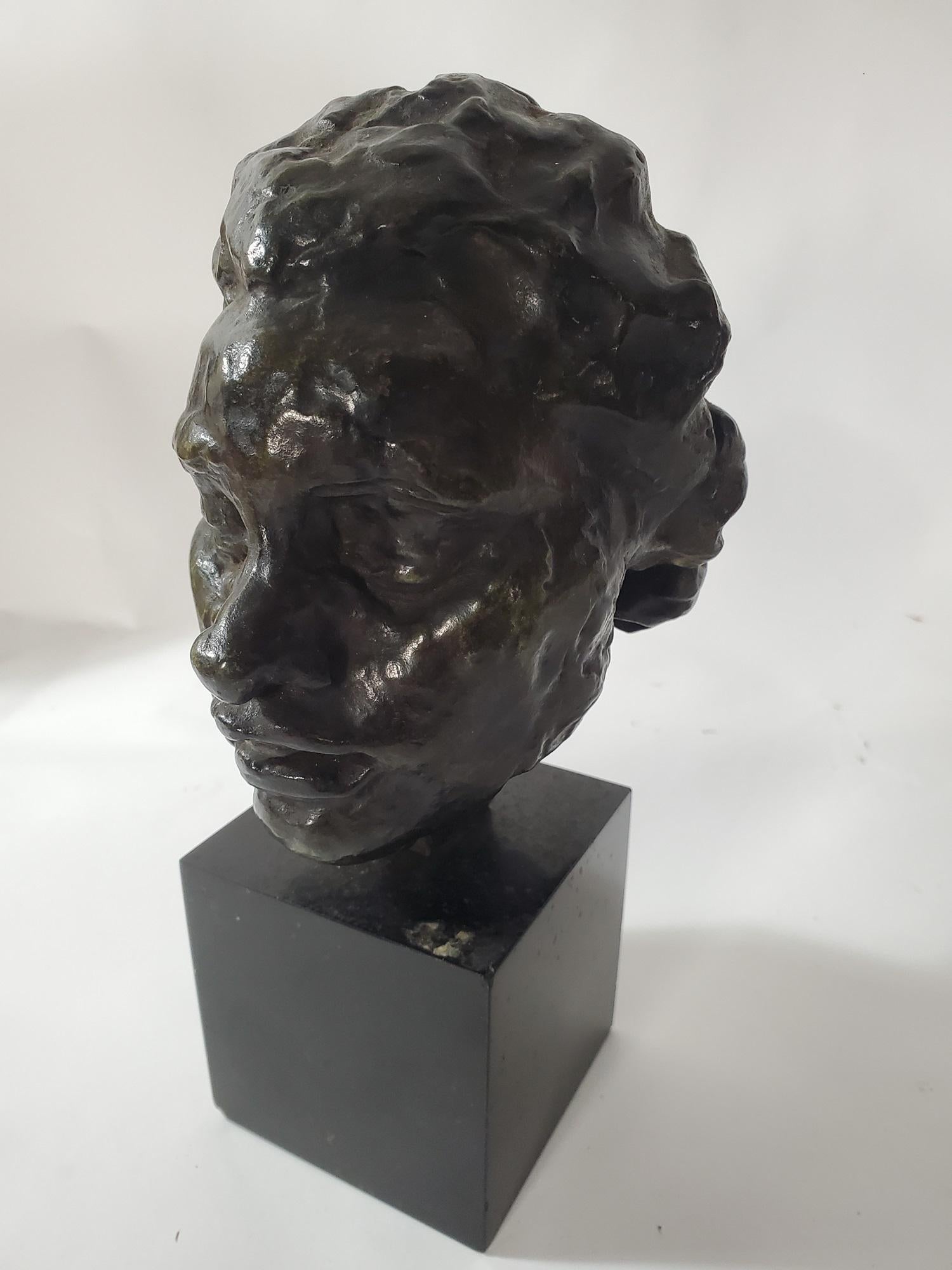 Tête tragique – Sculpture von Auguste Rodin