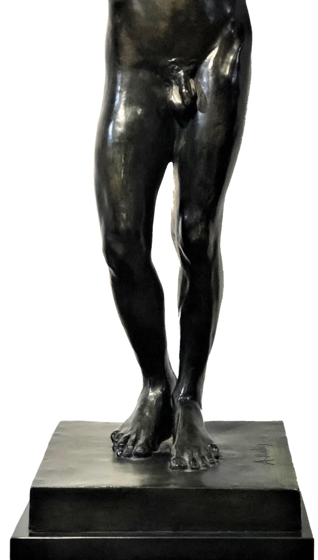 Moulage Auguste Rodin, âge du bronze, statue d'un nu masculin en bronze patiné récupérée, XXe siècle en vente