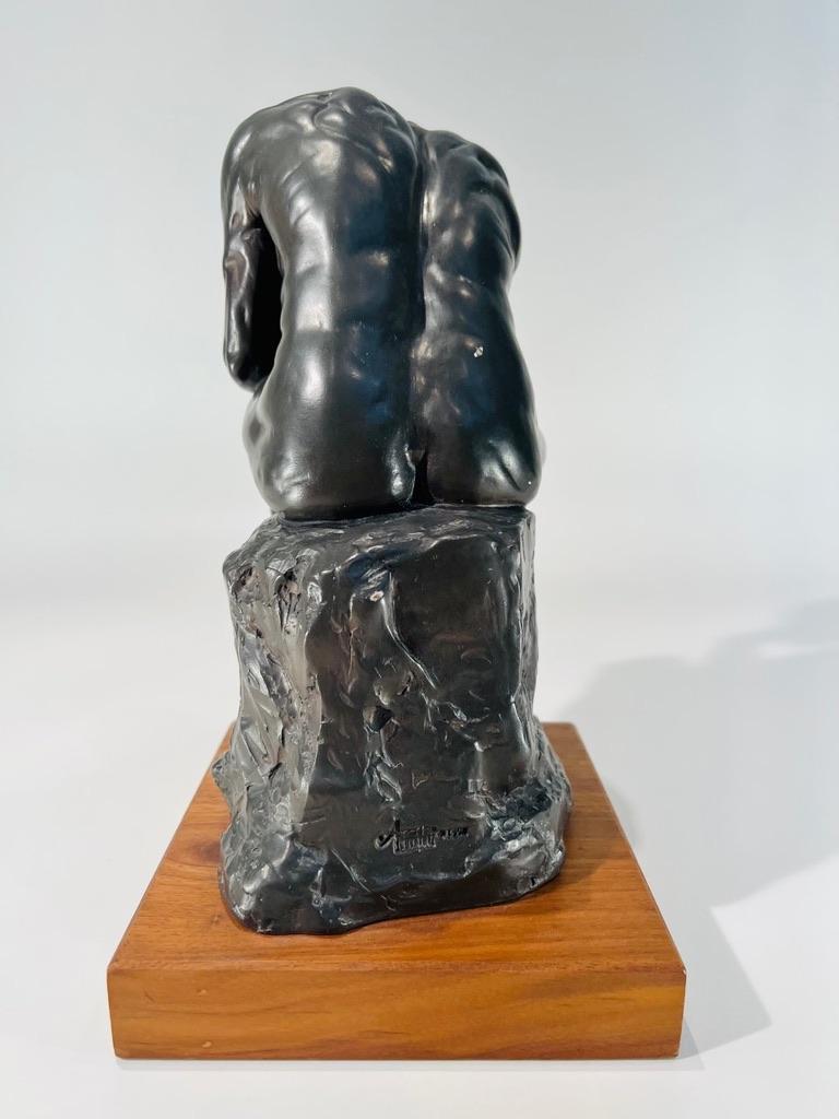 Français reproduction française de l'exposition Auguste Rodin en plâtre et bois signée « Le Penseur ». en vente
