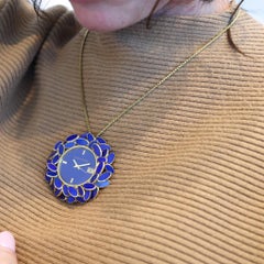 AUGUSTIN JULIA PLANA 1960 Reiseuhr mit Anhänger aus massivem 18-karätigem Gold mit Lapislazuli