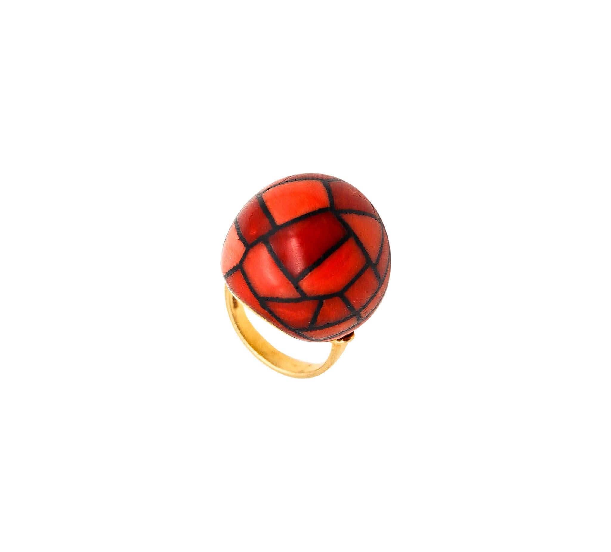 AUGUSTIN JULIA PLANA 1970 Cocktail Ring In 18Kt Gold With Geometric Corals 2