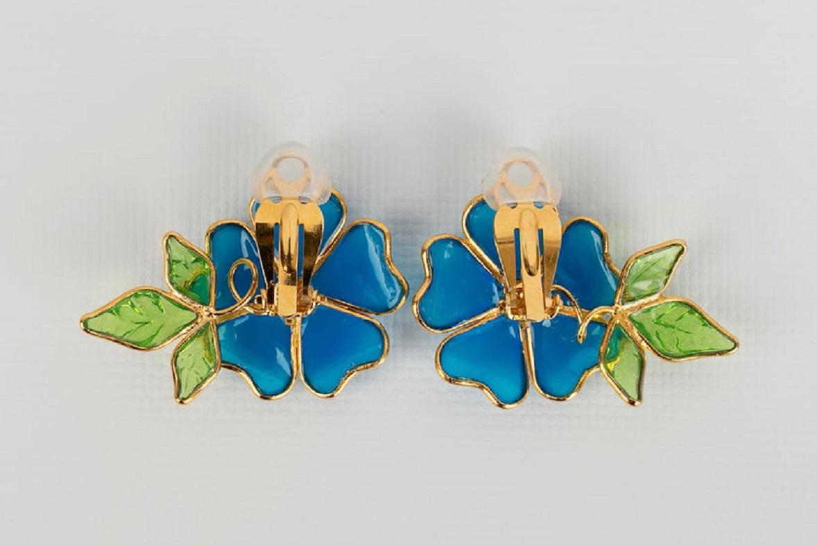 Augustine Blue Glass Paste and Rhinestone Clip Earrings In Excellent Condition For Sale In SAINT-OUEN-SUR-SEINE, FR