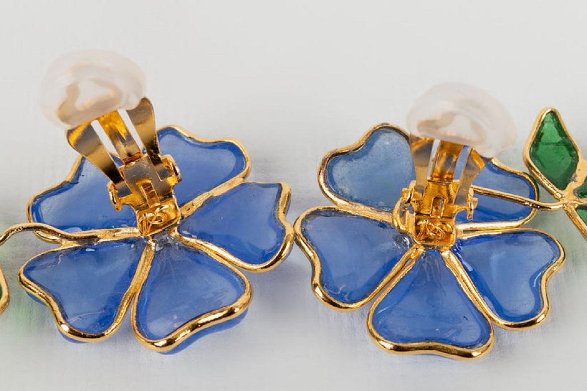 Augustine Blue Glass Paste and Rhinestone Clip Earrings For Sale 1