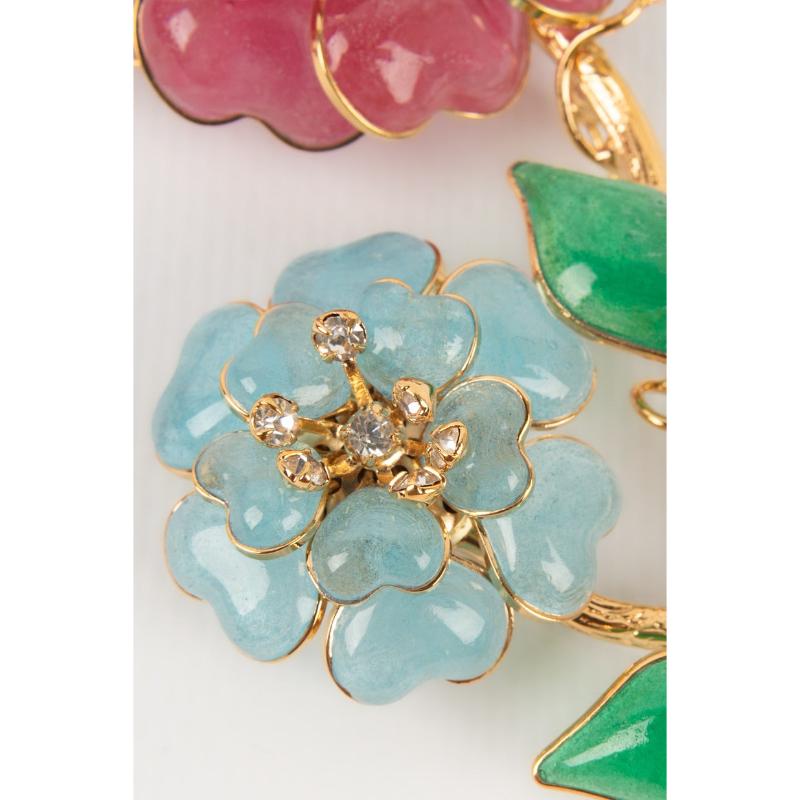 Augustine Brooch Golden Metal Brooch In Excellent Condition For Sale In SAINT-OUEN-SUR-SEINE, FR