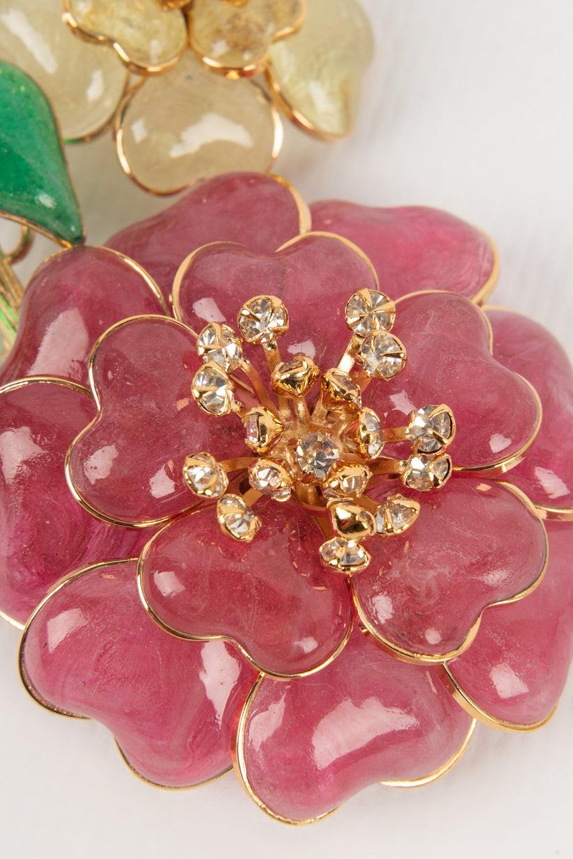 Women's Augustine Brooch in Golden Metal, Glass Paste and Rhinestones For Sale