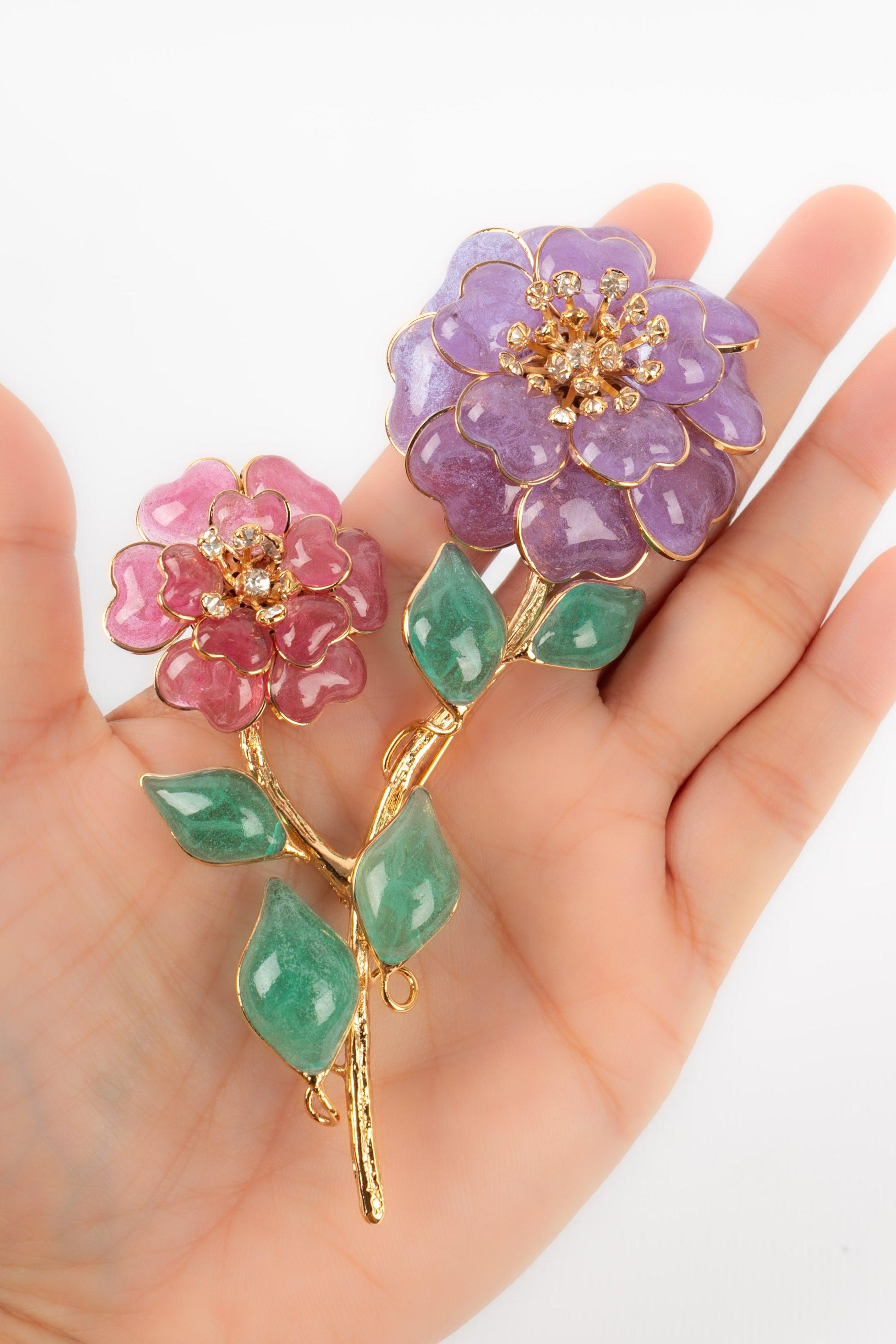 Augustine - (Made in France) Golden metal brooch with glass paste in pink and purple tones.

Additional information:
Condition: Very good condition
Dimensions: Height: 11 cm

Seller Reference: BR188
