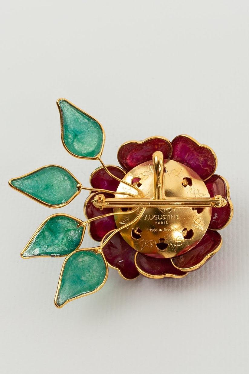 Augustine Camellia Brooch in Gilded Metal, Garnet and Green Glass Paste In Excellent Condition For Sale In SAINT-OUEN-SUR-SEINE, FR