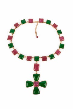 Collana con croce agostiniana