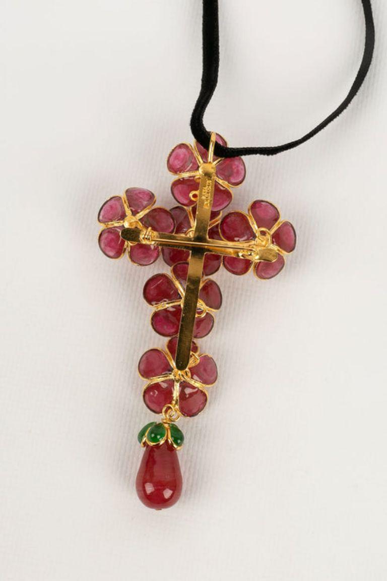 Augustine Cross Necklace in Gold Metal For Sale 1
