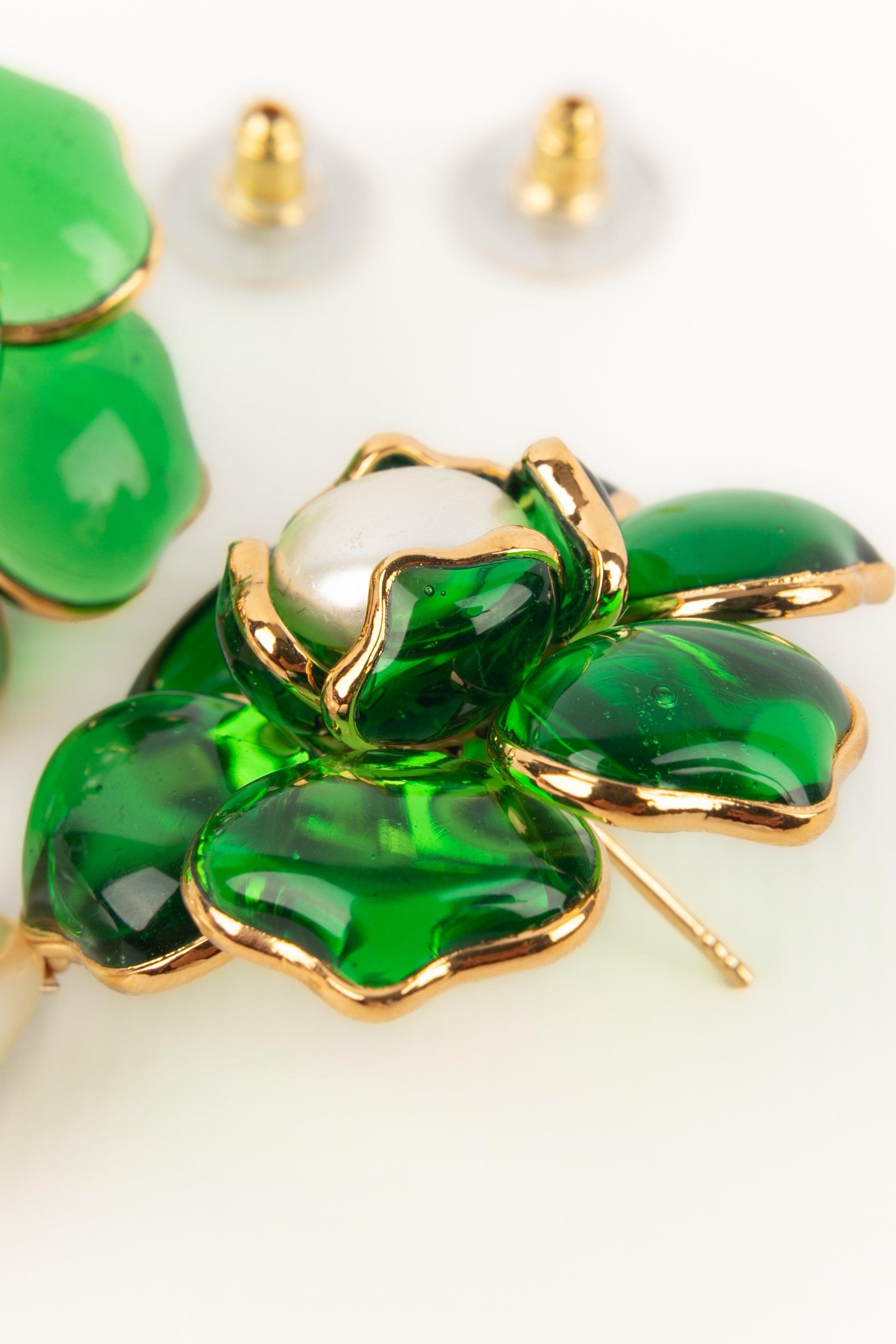 Augustine Dark-green Golden Metal Earrings For Sale 2