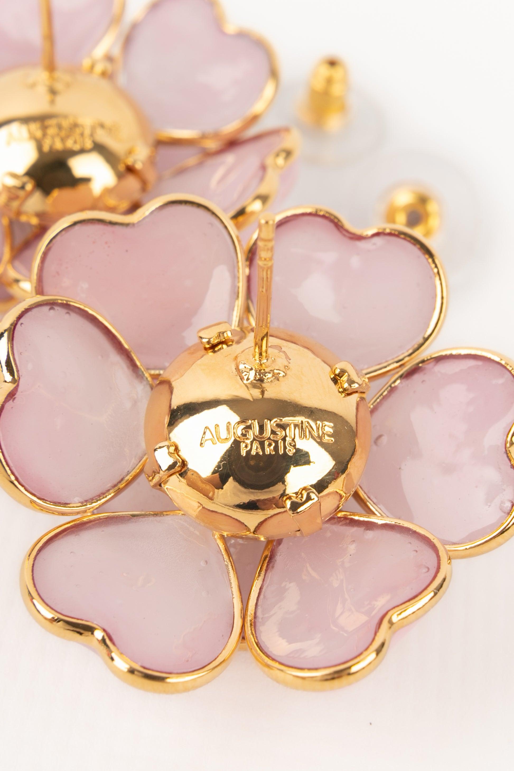 Boucles d'oreilles Augustine Fleur en métal doré rose foncé en vente 1
