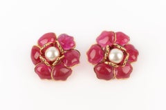 Antique Augustine Dark-pink Golden Metal Flower Earrings