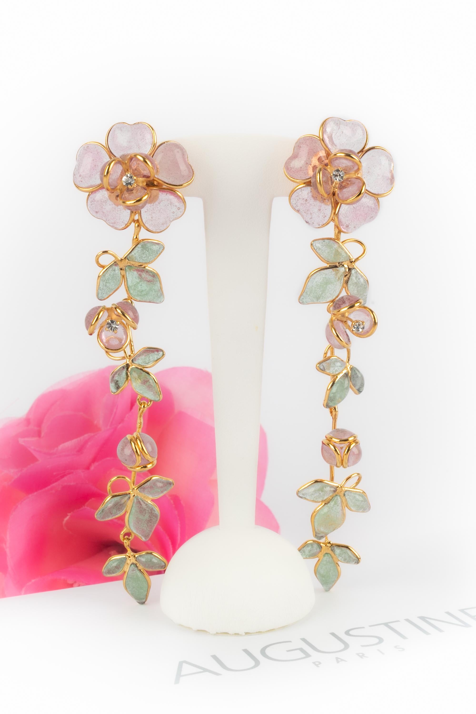 AUGUSTINE - (Made in France) Golden metal earrings with glass paste in pink and green tones.

Condition:
Very good condition

Dimensions:
Length: 12 cm

SKU:BO11
