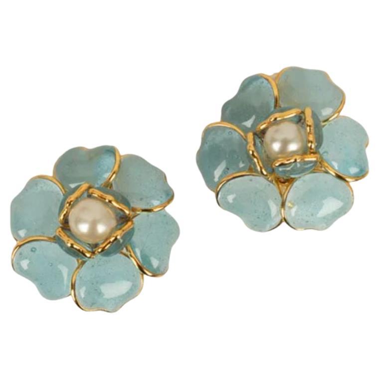 Augustine Earrings in Gold metal, Blue Glass Paste and Fancy Pearl For Sale