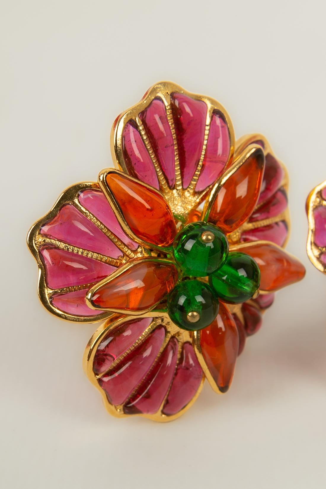 Boucles d'oreilles Augustine en métal doré et pâte de verre Pour femmes en vente