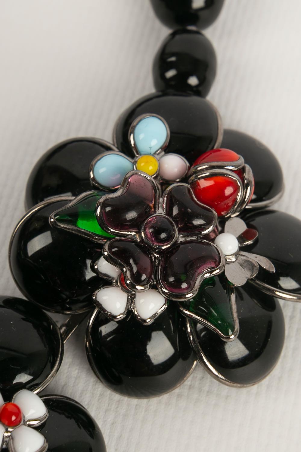 Collana floreale Augustine in metallo placcato argento in vendita 2