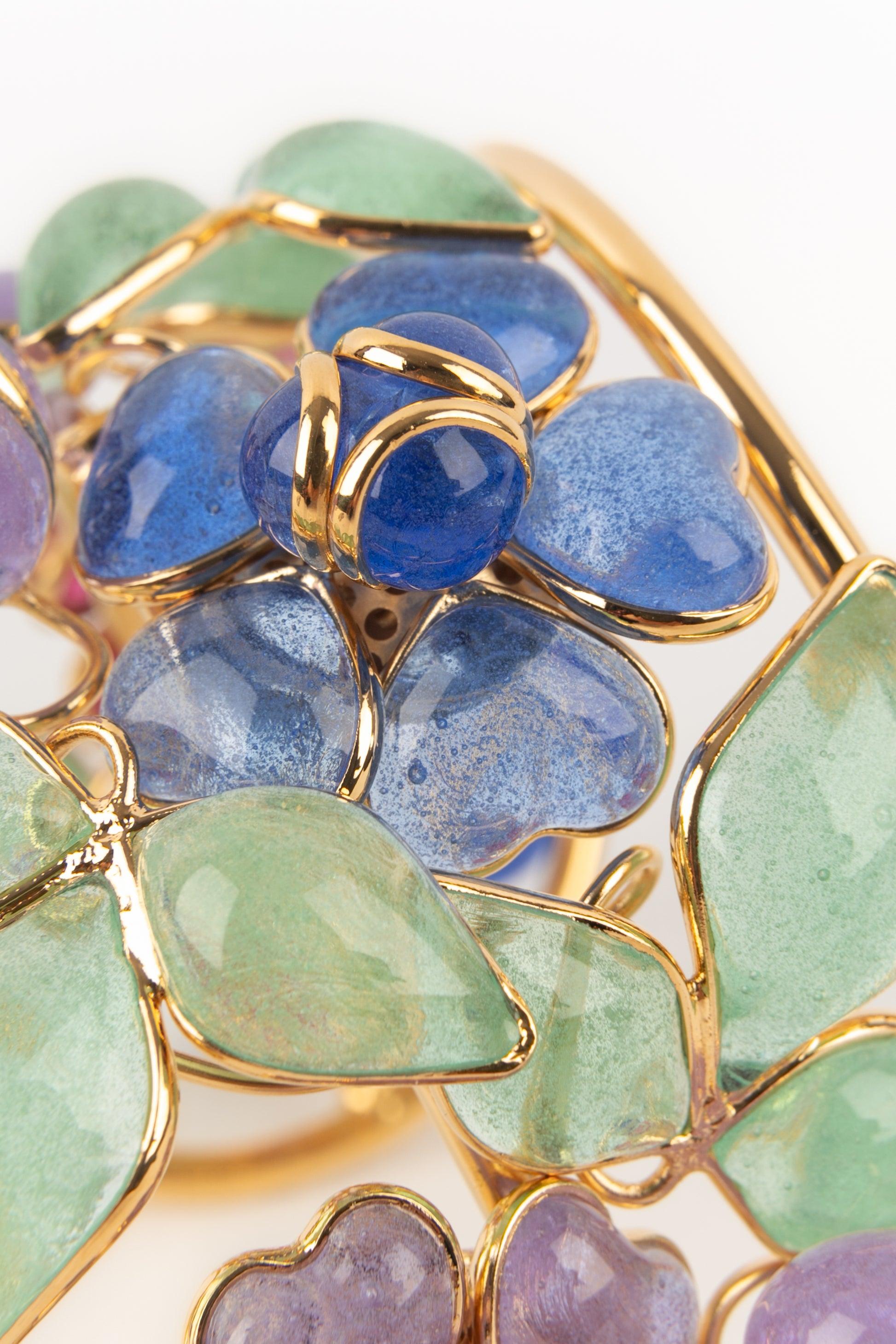 Women's Augustine Flower Cuff Bracelet in Gold Metal and Glass Paste Flowers For Sale
