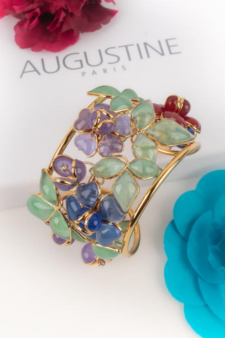 Augustine Flower Cuff Bracelet in Gold Metal and Glass Paste Flowers For Sale 5