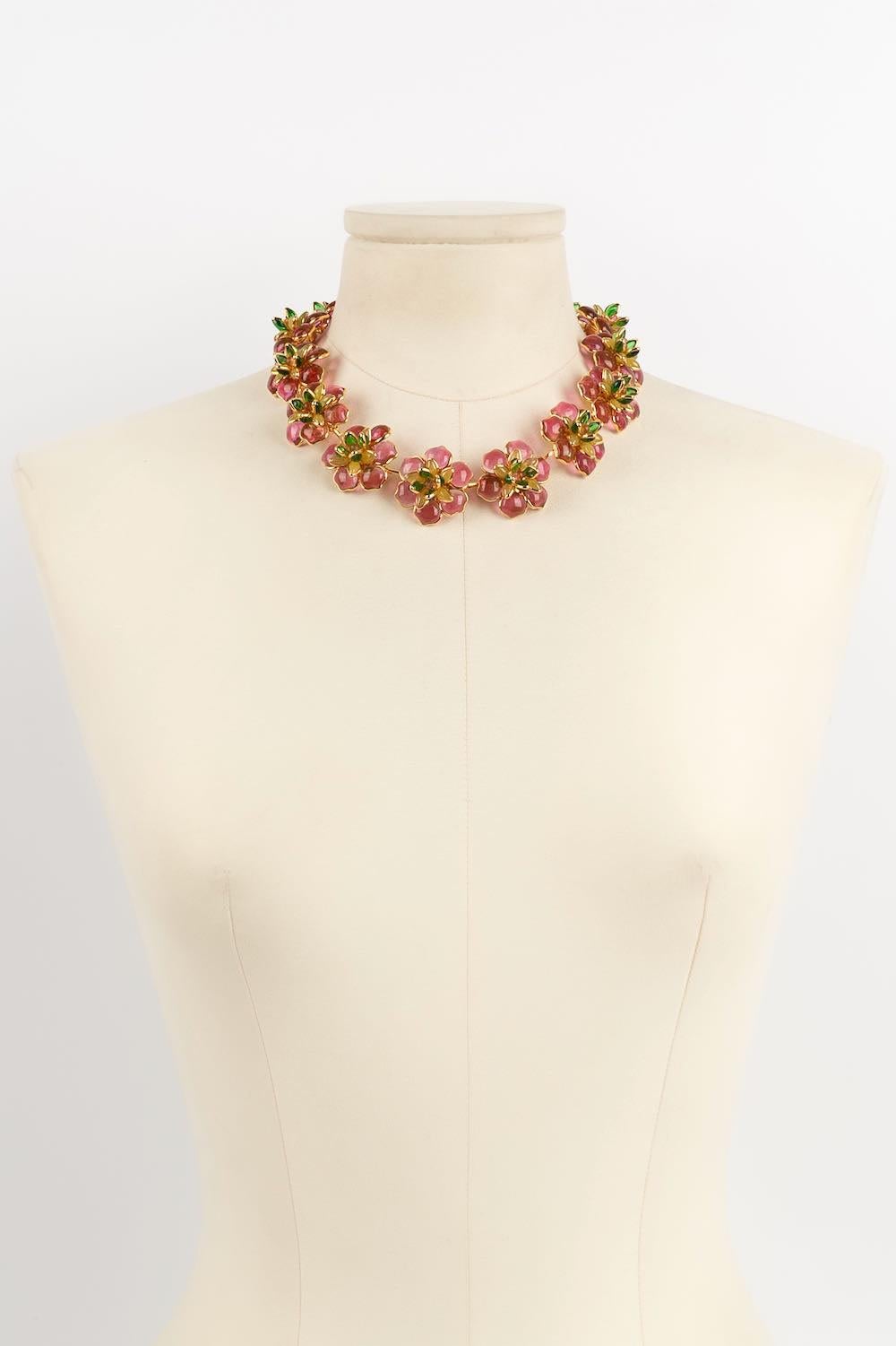 Augustine -(Made in France) Necklace made of glass paste and gold metal.

Additional information: 
Dimensions: Length : from 42 cm to 47 cm
Condition: Very good condition
Seller Ref number: BC125