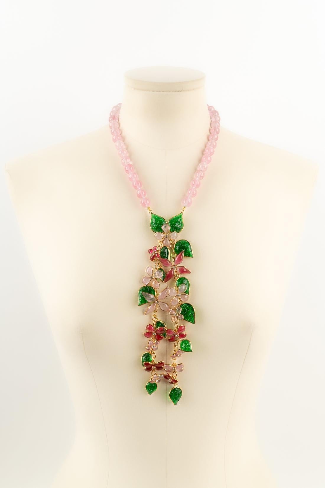 Augustine - (Made in France) Necklace in gold-plated metal and glass paste in pink and green tones representing flowers.

Additional information:
Condition: Very good condition
Dimensions: Length: from 46 cm to 51 cm

Seller Reference: BC106
