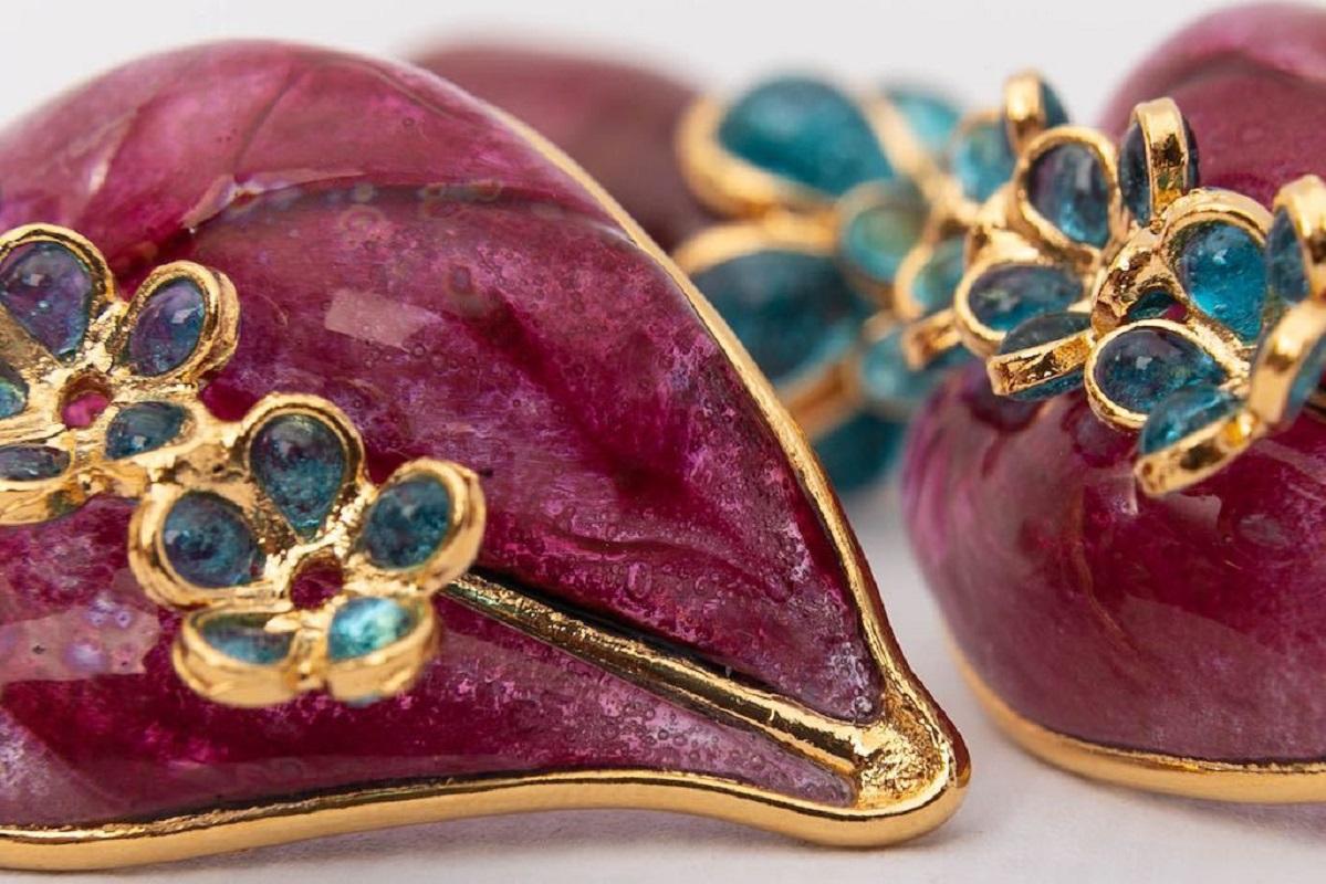 Augustine Gilted Metal Earrings with Pink Glass Paste In Excellent Condition For Sale In SAINT-OUEN-SUR-SEINE, FR