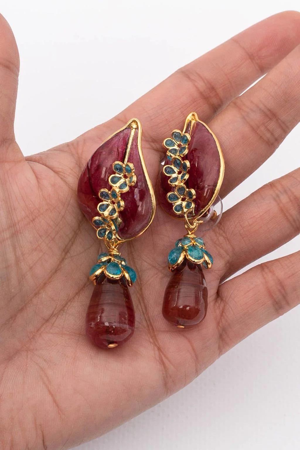 Women's Augustine Gilted Metal Earrings with Pink Glass Paste For Sale
