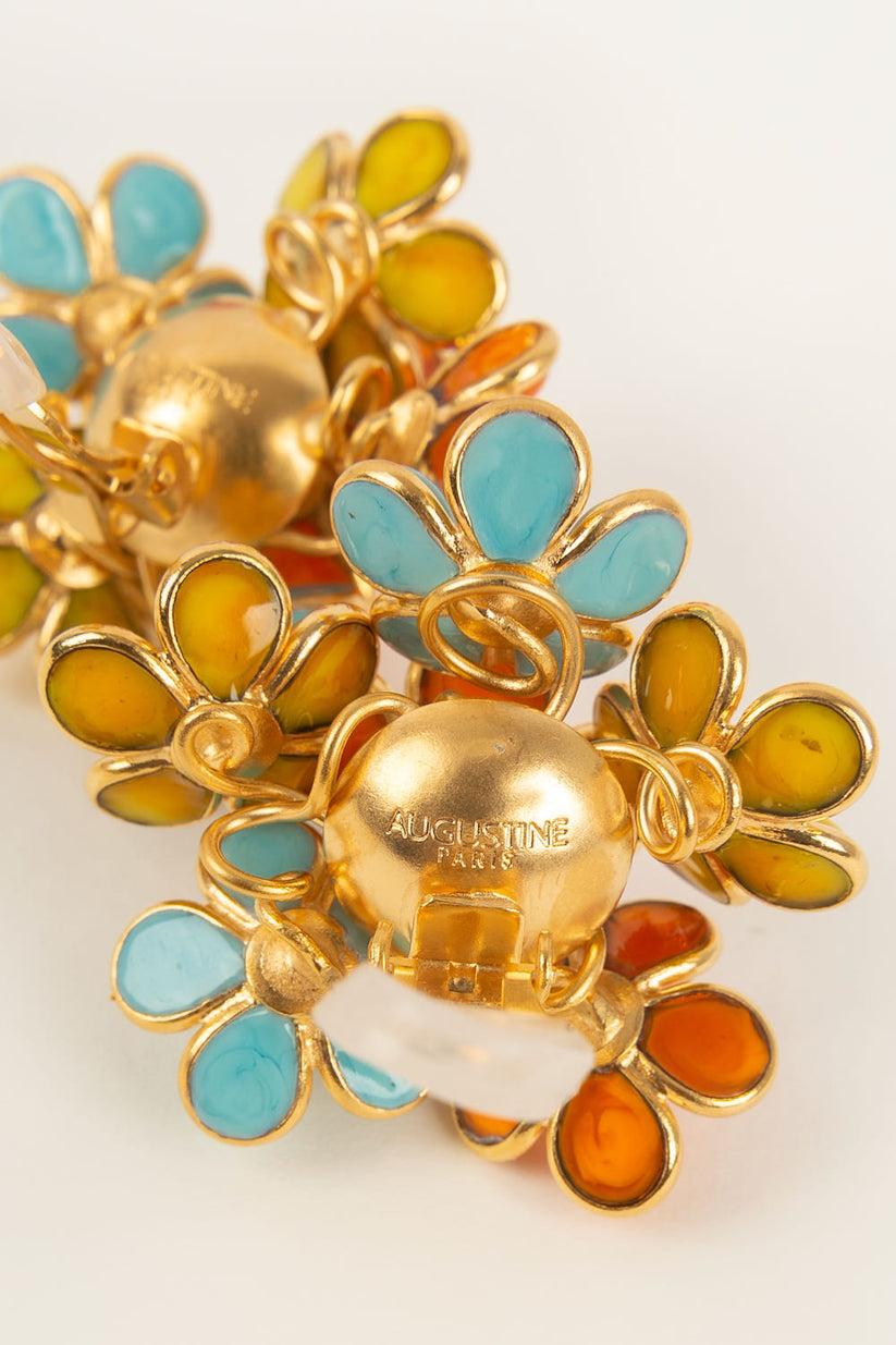 Augustine Glas-Clip-Ohrringe aus Gold und Metall im Zustand „Hervorragend“ im Angebot in SAINT-OUEN-SUR-SEINE, FR