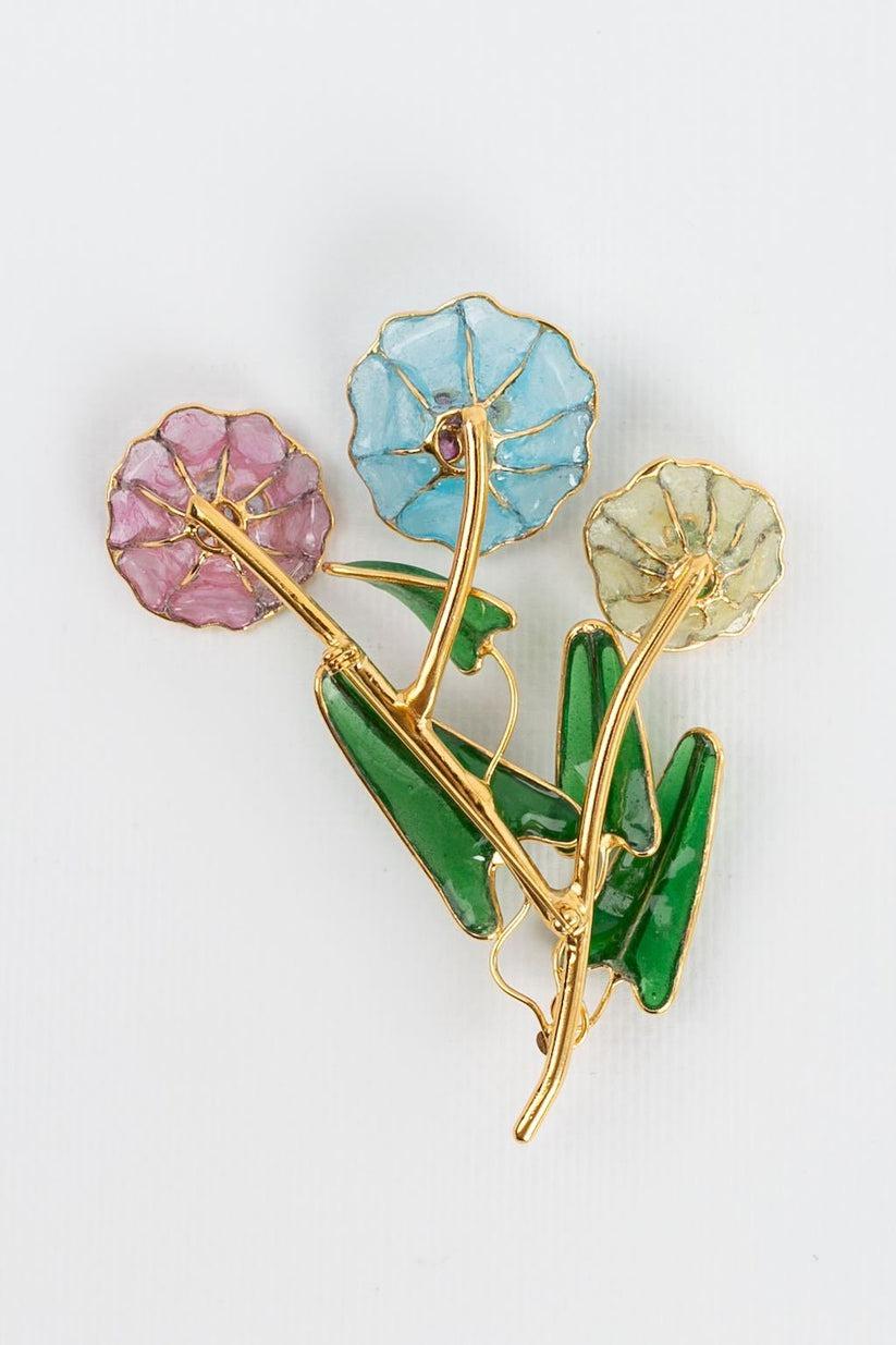 Augustine Glass Paste Flower Brooch In Good Condition For Sale In SAINT-OUEN-SUR-SEINE, FR