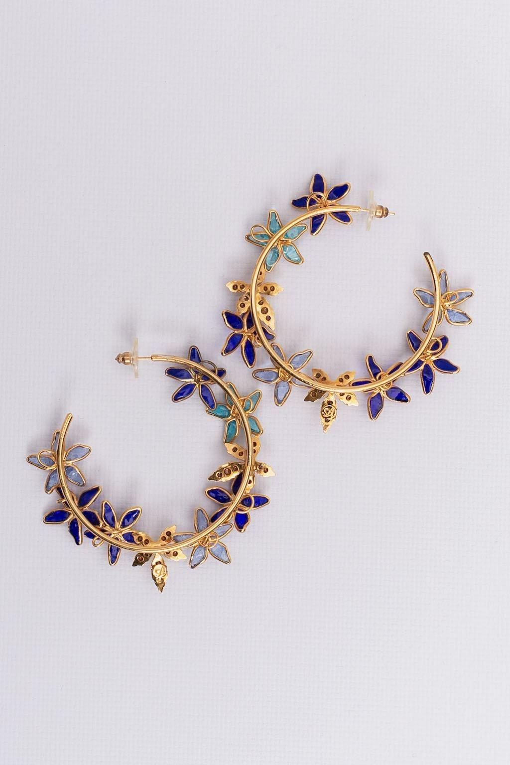Augustine Glass Paste Hoop Earrings In Excellent Condition For Sale In SAINT-OUEN-SUR-SEINE, FR