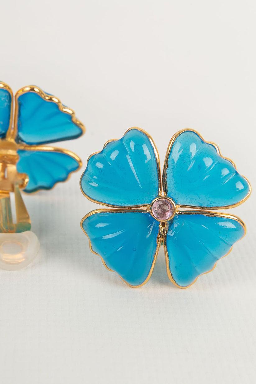 Augustine - Boucles d'oreilles clip en métal doré et pâte de verre bleue Pour femmes en vente